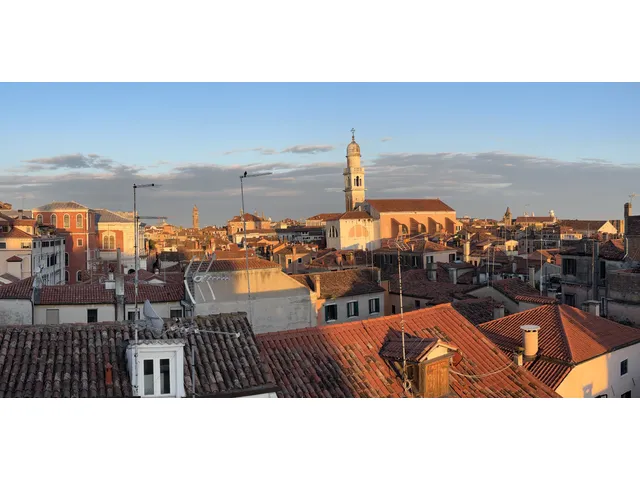 Vista sui tetti dal terrazzo - Suite Falier - Venezian